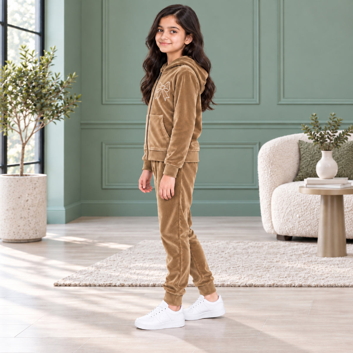 Kuchipoo Girls Velvet Zipper Hooded Sweatshirt & Jogger Set | Soft Velour Zip-Up Hoodie with Kangaroo Pockets & Pajama | Warm Full Sleeve Winterwear
