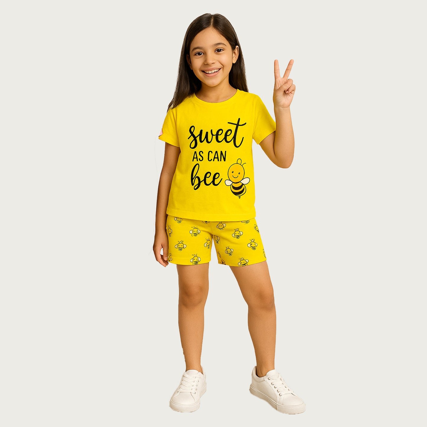 KUCHIPOO GIRLS HALF SLEEVES T-SHIRTS AND SHORTS SET