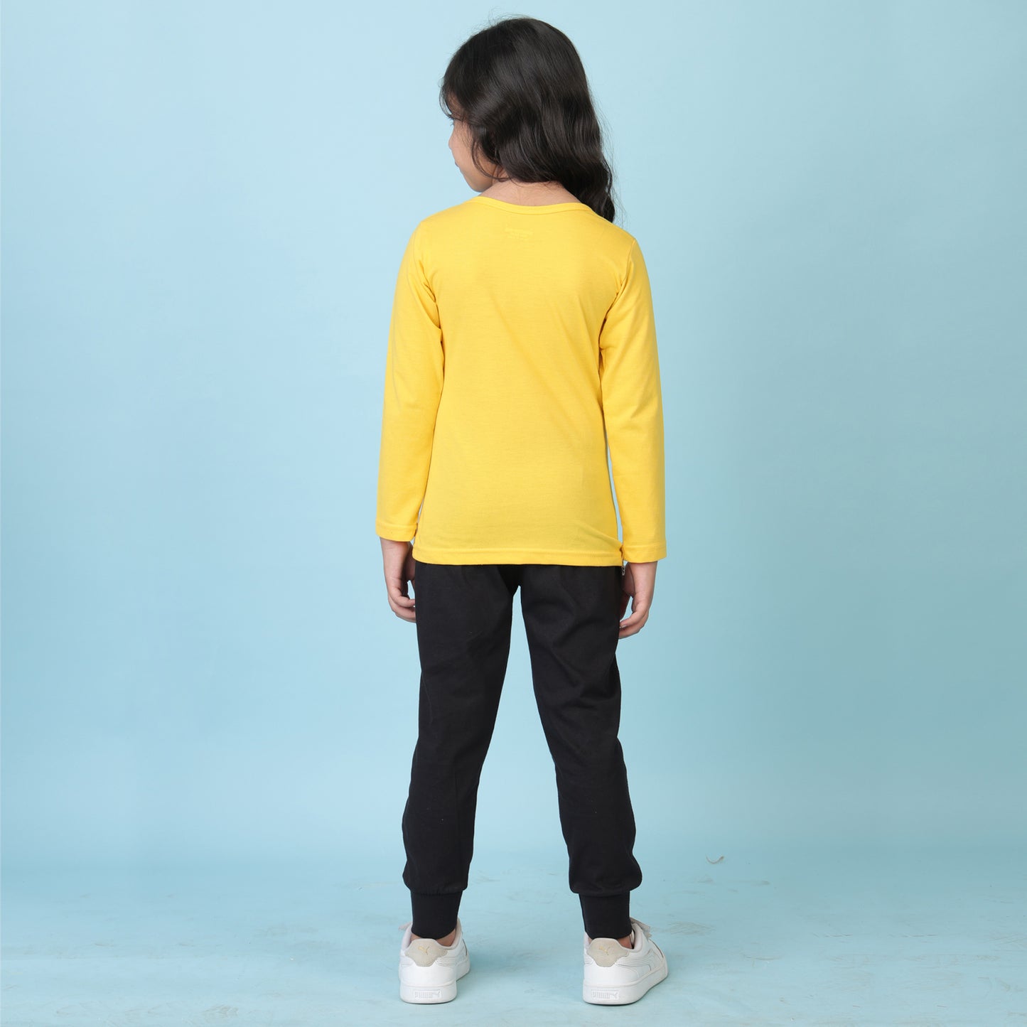 KUCHIPOO  Girls T-Shirts and Trackpants Set