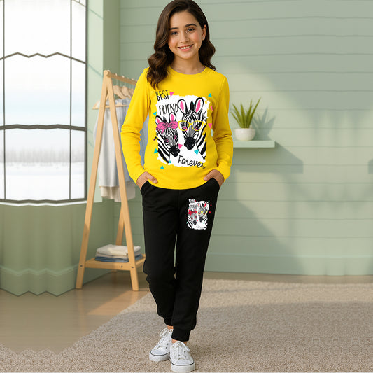 KUCHIPOO  Girls T-Shirts and Trackpants Set